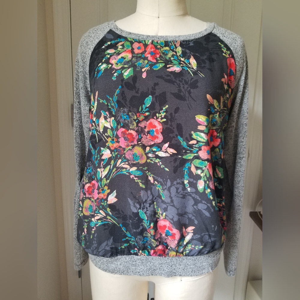 Kut from the Kloth Floral sweater top